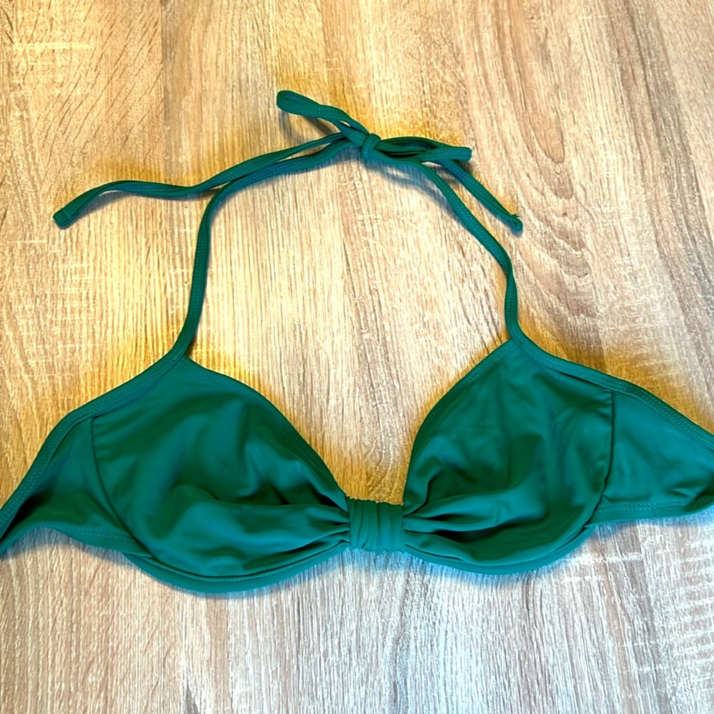 NWOT Kenneth Cole Reaction Kelly Green Underwire Halter Bikini Swim Top L